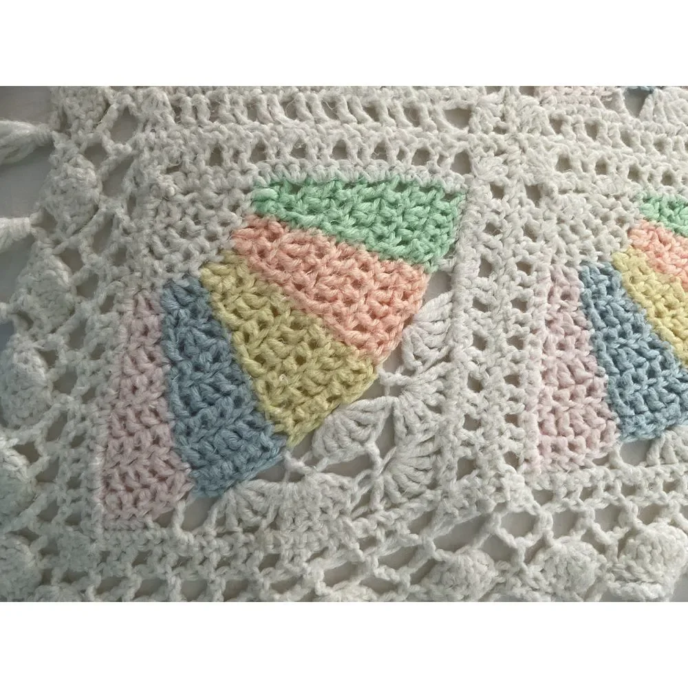 Vintage Crochet Pastel Pink Blue Yellow‎ White Fan Design Throw 68x47 Twin Size?